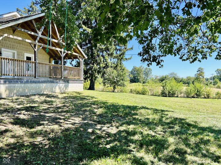 Property Photo:  5442 W 400 N  IN 46126