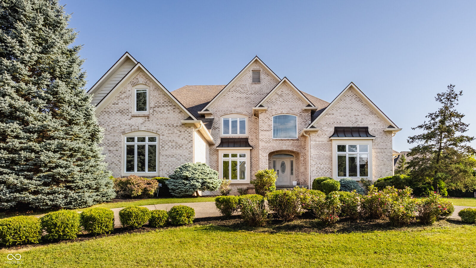 Property Photo:  954 Deer Lake Drive  IN 46032 