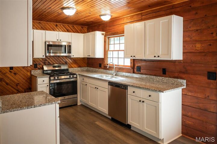 Property Photo:  188 S Miramiguoa Drive  MO 63080 