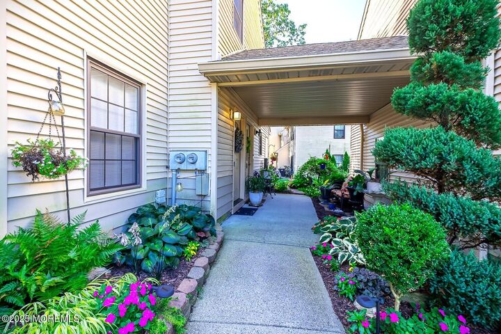 Property Photo:  73 Verbena Court  NJ 08527 