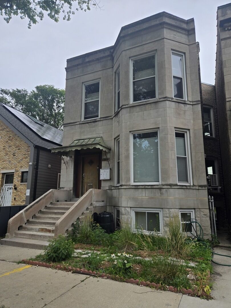 Property Photo: 6339 S Eberhart Avenue G IL 60637