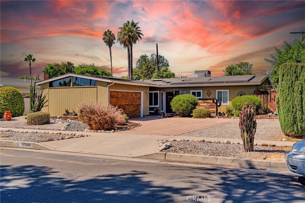 Property Photo:  17349 Hartland Street  CA 91406 