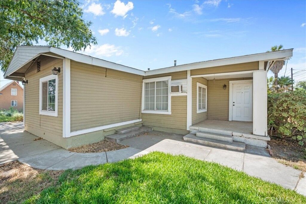 Property Photo:  1105 W Congress Street  CA 92410 