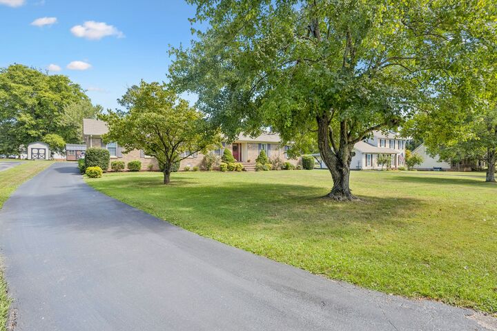 Property Photo: 104 Northwood Ave TN 37160