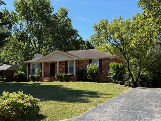 Property Photo: 831 Forrest Glen Dr TN 37138