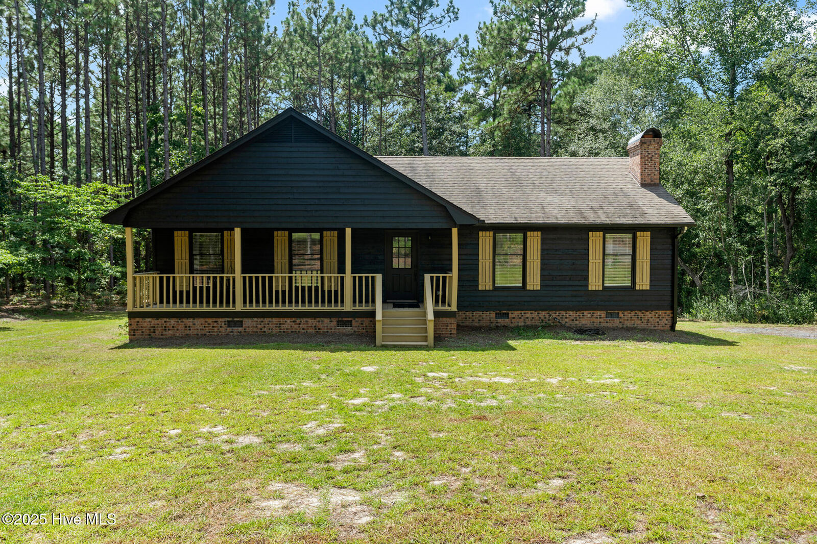 Property Photo:  160 Ev Hogan Drive  NC 28379 
