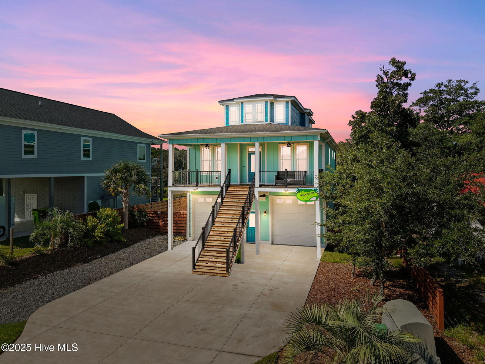 Property Photo: 604 E Yacht Drive NC 28465
