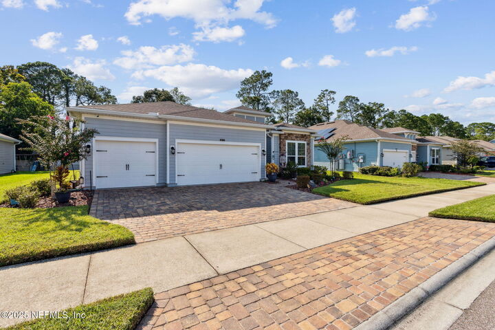 Property Photo: 10732 John Randolph Drive FL 32257