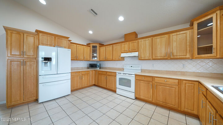 Property Photo:  45 Bud Field Drive  FL 32137 