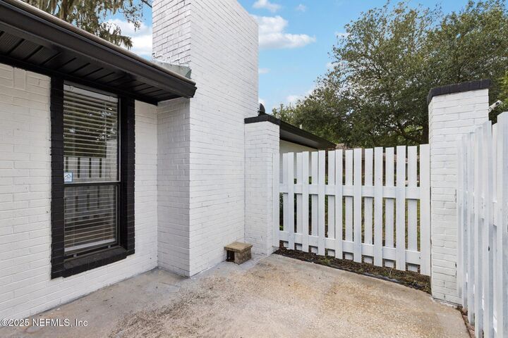 Property Photo: 2557 Glenloch Court FL 32065