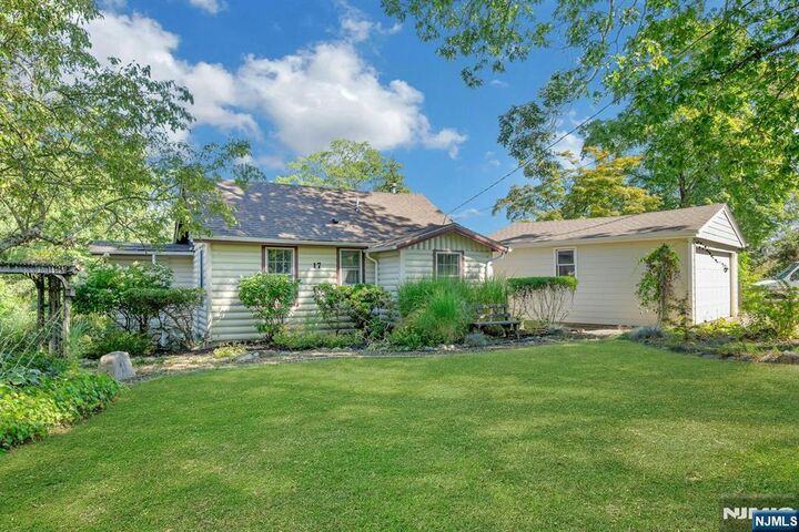 Property Photo: 17 Cayuga Trail NJ 07438