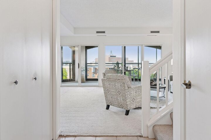 Property Photo: 1201 Yale Place 403 MN 55403