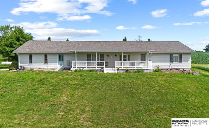 Property Photo: 18746 P4 County Road NE 68029