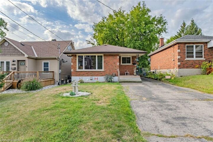 Property Photo: 389 Nelson Street ON N3S 4E6