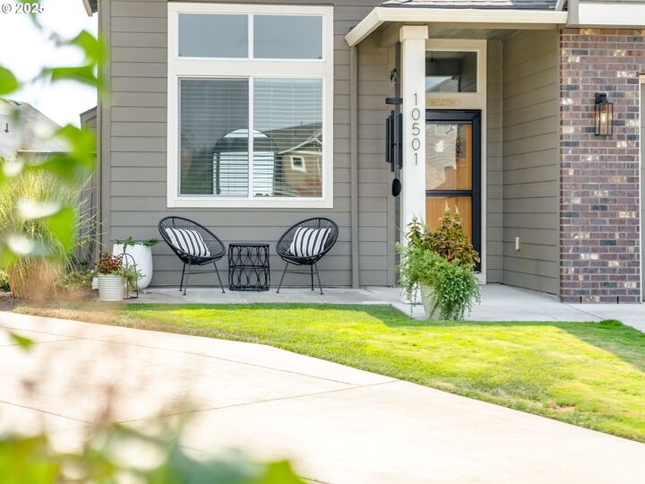 Property Photo:  10501 NE 109th Ct  WA 98662 