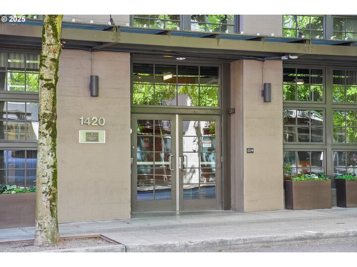 Property Photo: 1420 NW Lovejoy St 714 OR 97209