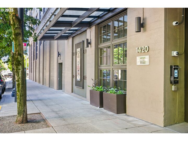 Property Photo:  1420 NW Lovejoy St 714  OR 97209 