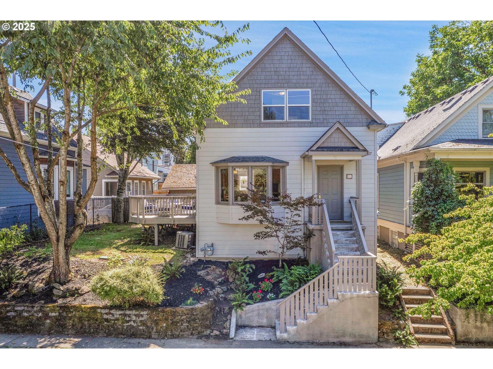 Property Photo: 78 NE Ivy St OR 97212