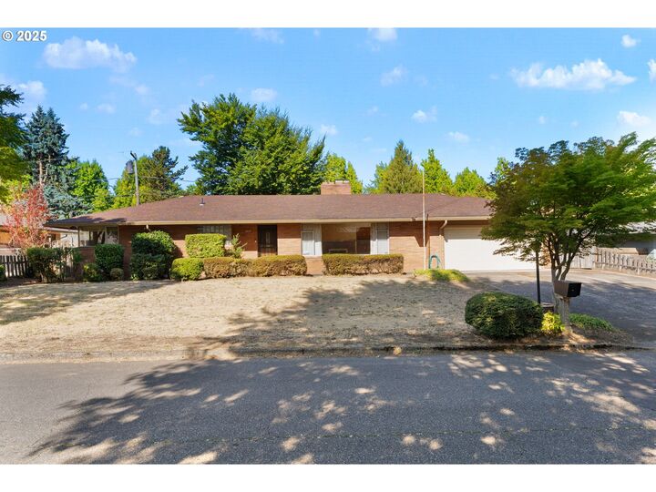 Property Photo: 1625 NE 153rd Pl OR 97230