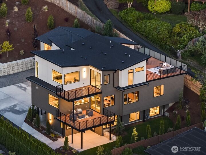5009  Ocean Avenue  Everett WA 98203 photo