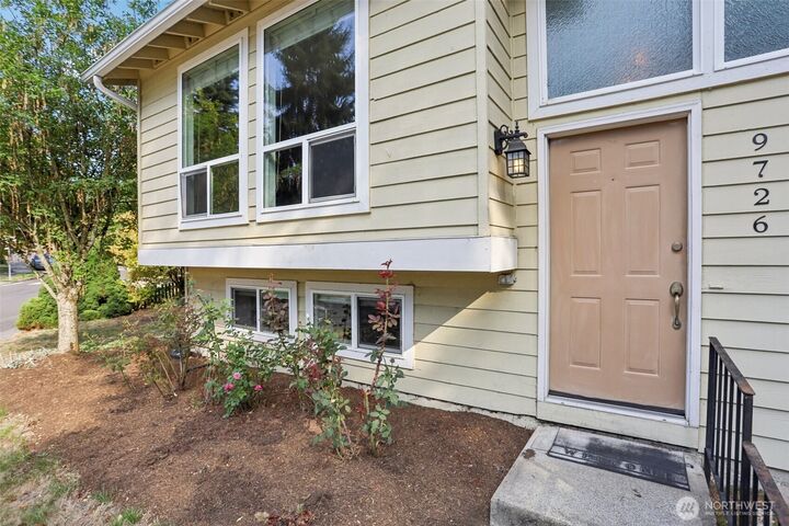 Property Photo:  9726 NE 128th Street  WA 98034 