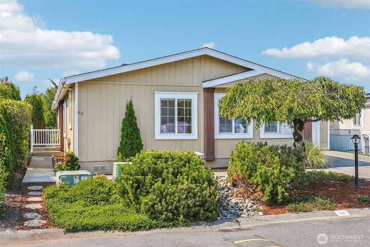 Property Photo:  2610 E Section Street 86  WA 98274 