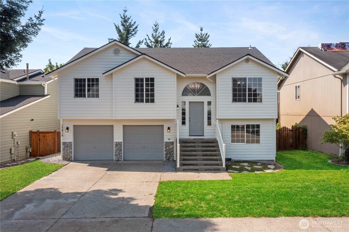 Property Photo:  15010  93rd Avenue E  WA 98375 