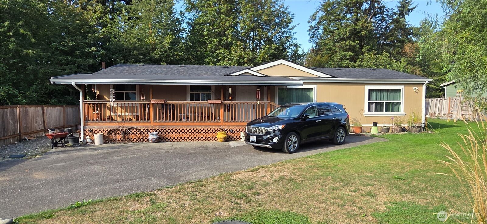 Property Photo: 15809 80th Avenue E WA 98375