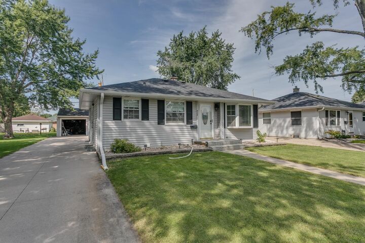 Property Photo: 929 Gail Avenue WI 54956