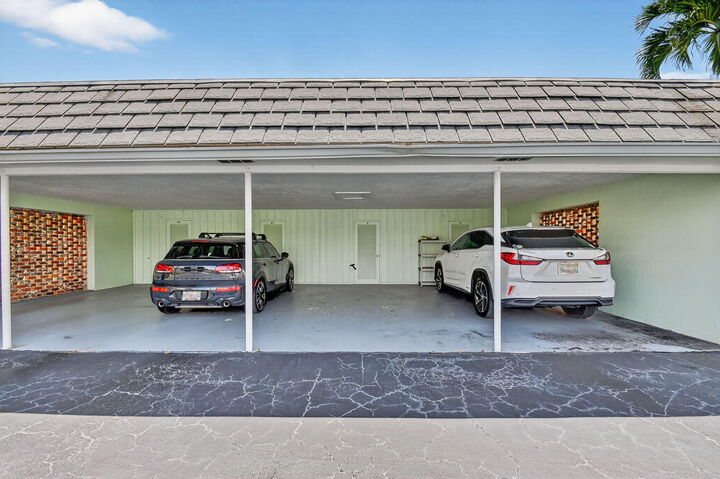 Property Photo: 324 Orange Tree Drive 5 FL 33462
