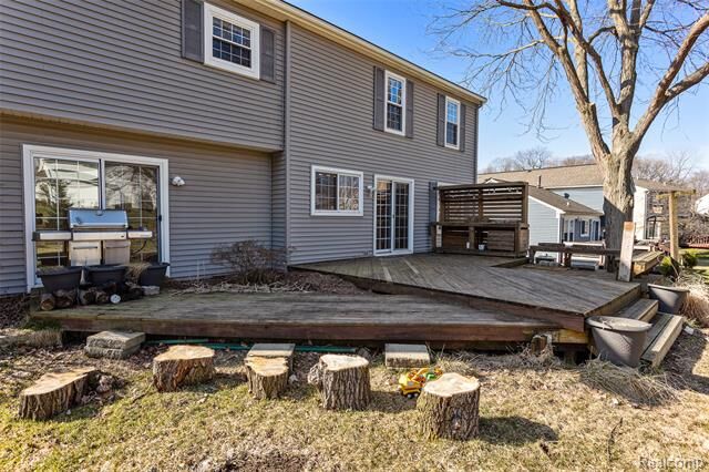 Property Photo:  2244 N Fairview Lane  MI 48306 