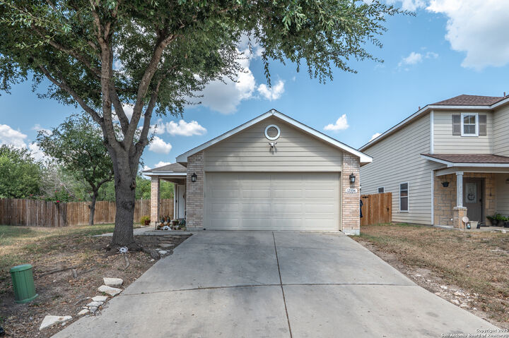 12334 Mountain Pine  San Antonio TX 78254 photo