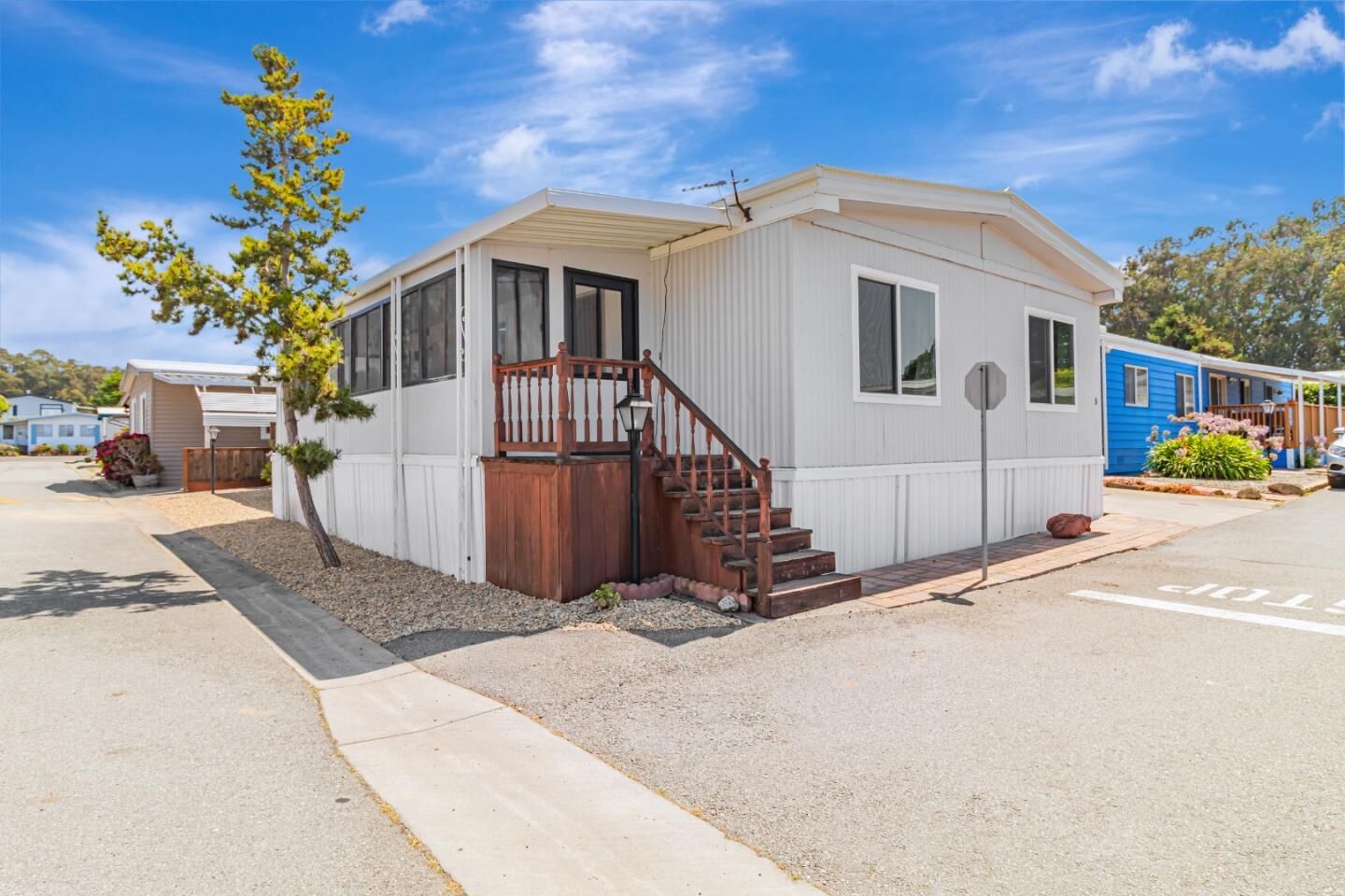Property Photo: 8 Coral Way 8 CA 94019