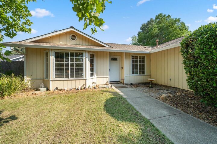Property Photo: 2870 Antigua Drive CA 96003