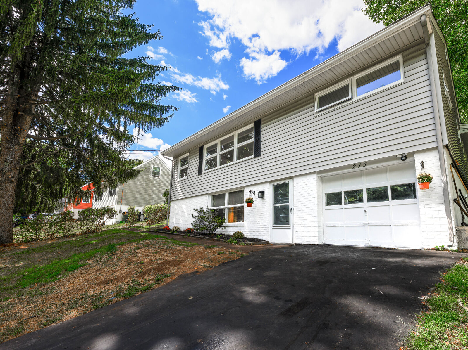 Property Photo: 275 Grannis Street CT 06512