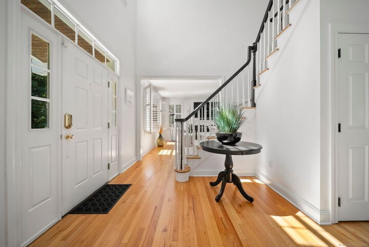 Property Photo: 6 Saugatuck Ridge Road CT 06810