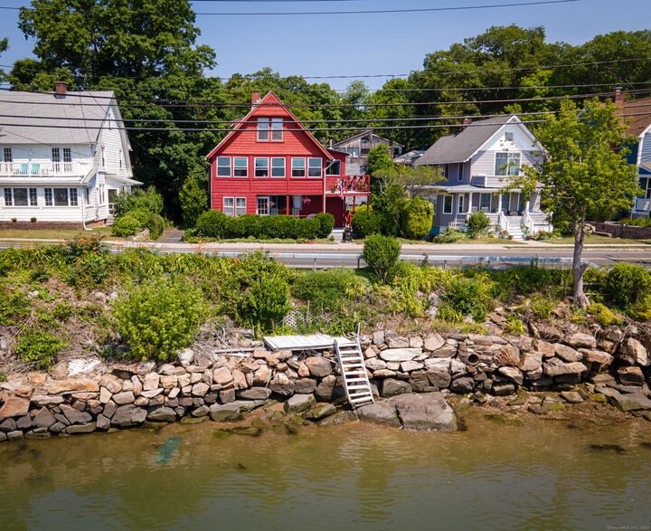 Property Photo:  198 Shore Drive 2  CT 06405 