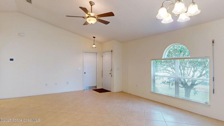 Property Photo: 2178 Redwood Circle FL 32905