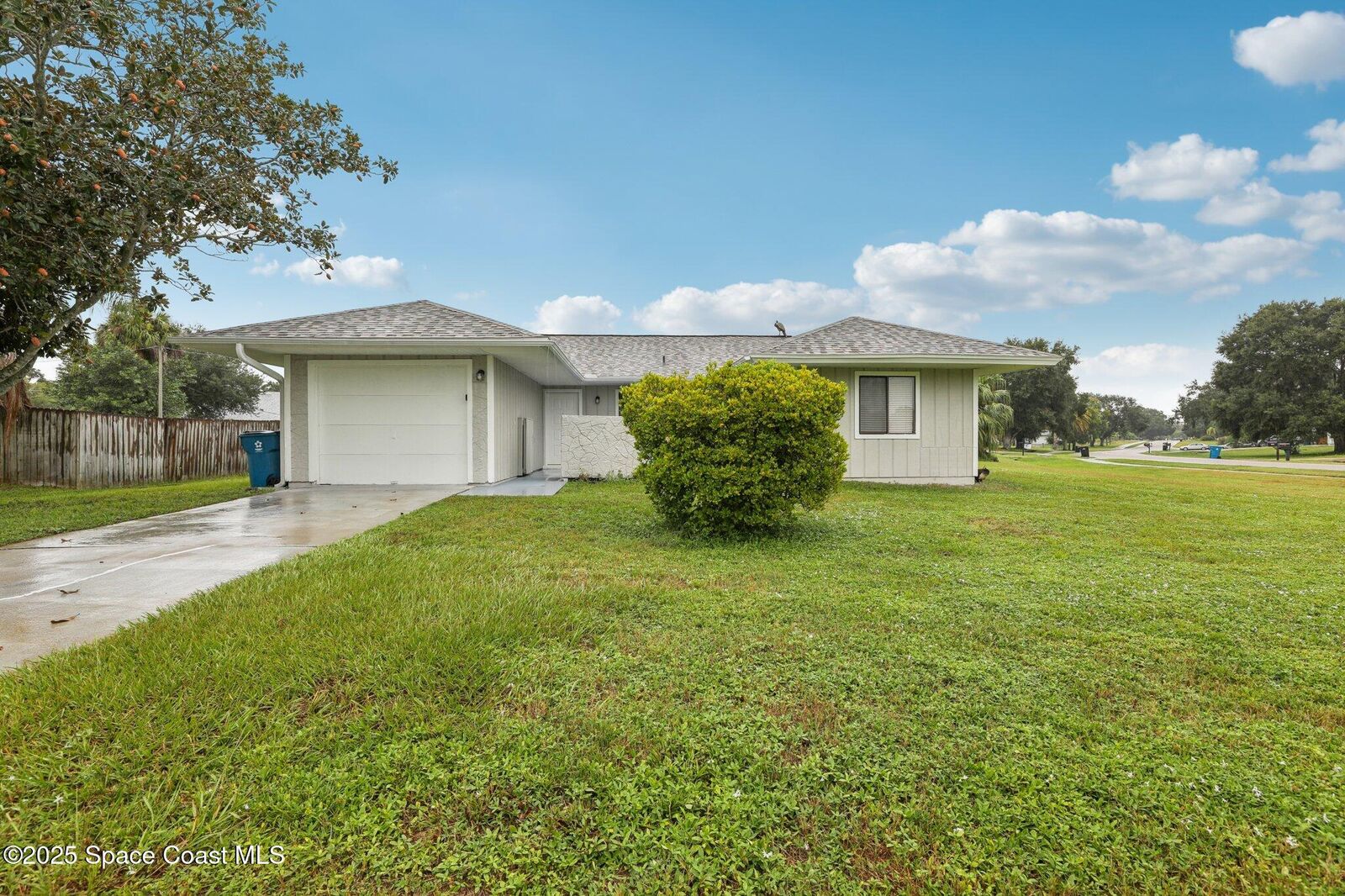 Property Photo:  2197 Paoli Drive NE  FL 32907 