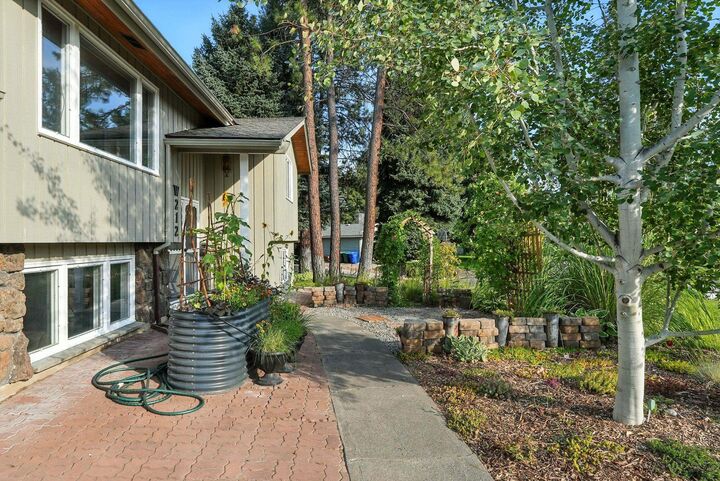 Property Photo:  212 W Alta Ct  WA 99218 