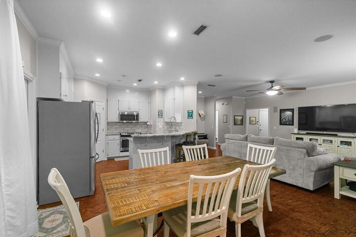 Property Photo:  106 Porch Court  AL 36305 
