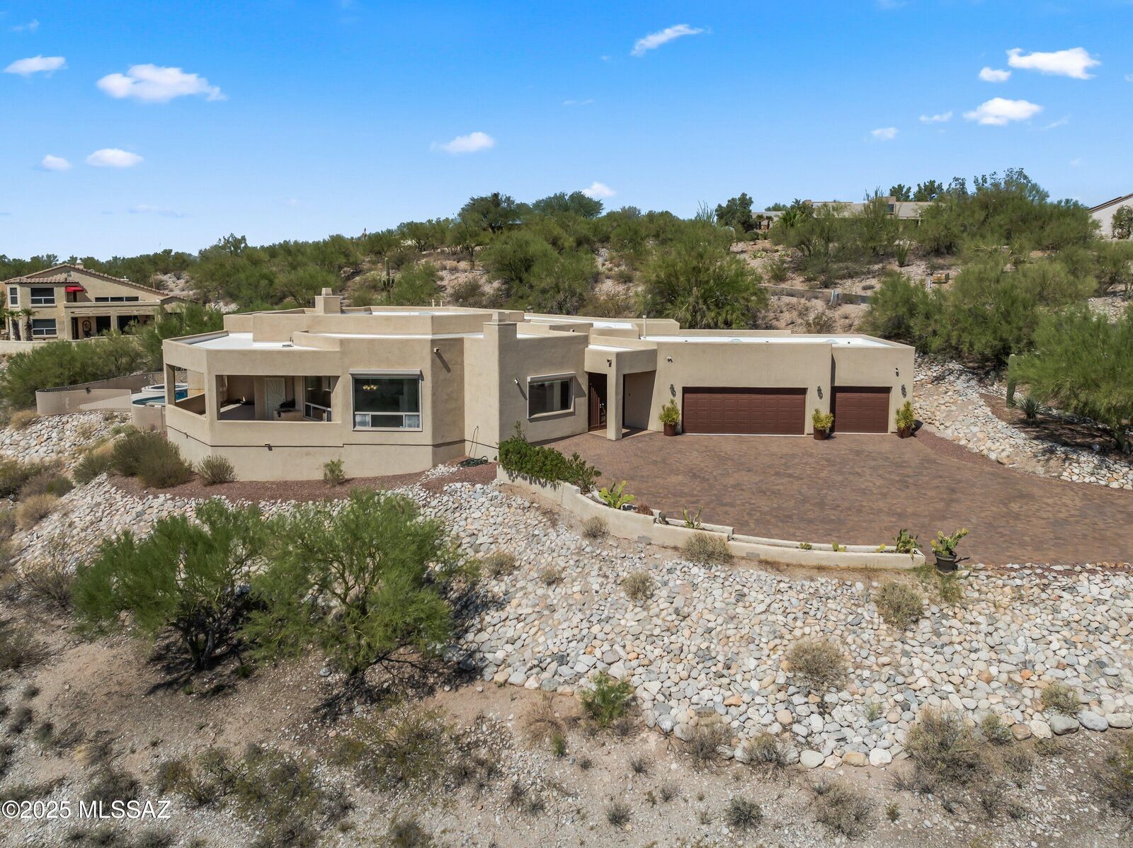 Property Photo: 6060 E Avenida Arriba AZ 85750