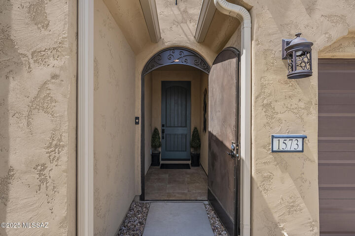 Property Photo: 1573 N Ruff Court AZ 85614