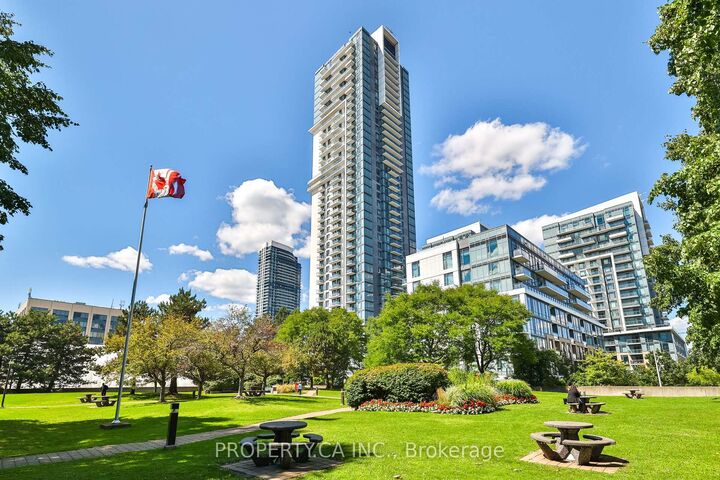 Property Photo: 55 Ann O'Reilly Road 2512 ON M2J 0E1