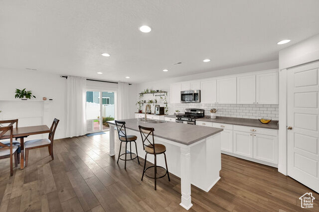 Property Photo: 3627 S Bridgeview Ln UT 84075