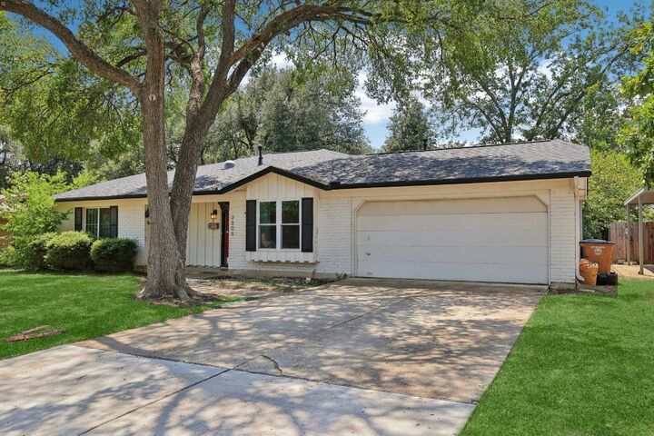 Property Photo: 3205 Skylark Drive TX 78757