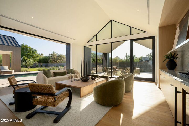 Property Photo:  6209 N Casa Blanca Drive  AZ 85253 