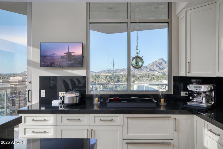 2402 E Esplanade Lane 1101  Phoenix AZ 85016 photo