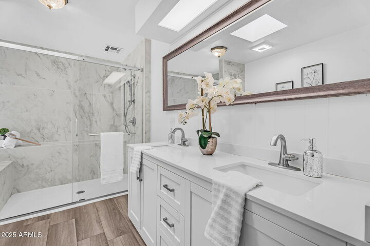 Property Photo:  654 S 83rd Way  AZ 85208 