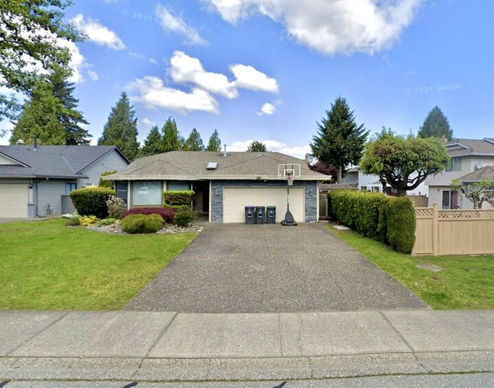 15431 93 Avenue  Surrey BC V3R 9B5 photo